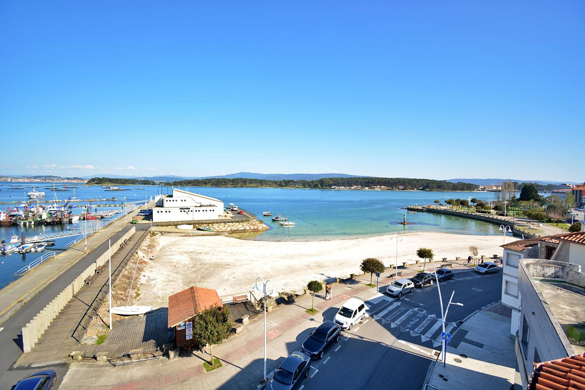 Con Terraza Frente Al Mar En * O Grove